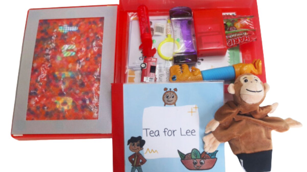 sensoryspeech's tweet photo. Watch confidence soar with each successful sound production, empowering children to express themselves with clarity 🧡The red box is all about the alveolar sounds /n, t, d, l/ 🧡 #speechsounddevelopment #speechdevelopment #sensoryspeech #speechbox #multisensorylearning https://t.co/7mp7wdclRL