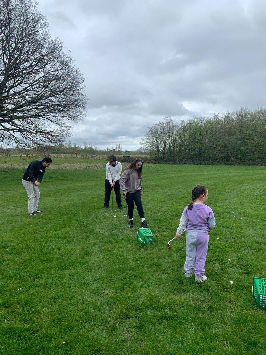 Many thanks to Mark, Chris & Ben, along with Junior Organiser Jon Way for hosting a fantastic Junior Golf Session today! Over 30 children, many playing golf for the first time, had a great afternoon (despite the showers!) #golf #juniorgolf