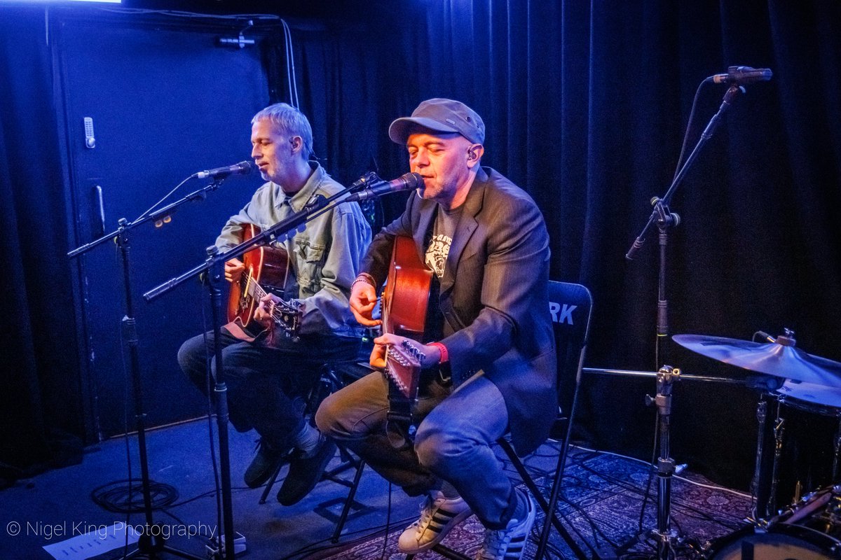 1 of 2 Andy, Mark, Loz and Steve of @rideox4 promoting their new album 'Interplay (out now on @wichitarecs ) in store at @RoughTrade #Nottingham last night. #LiveMusicPhotography #GigPhotography #musicphotography #musicphotographer #NottinghamPhotographer