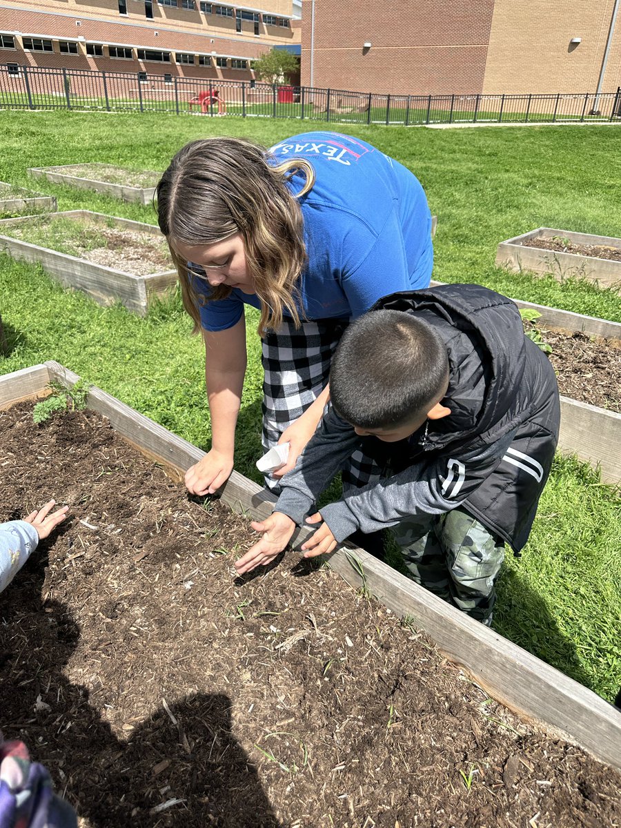 Remy McLaughlin tweet media