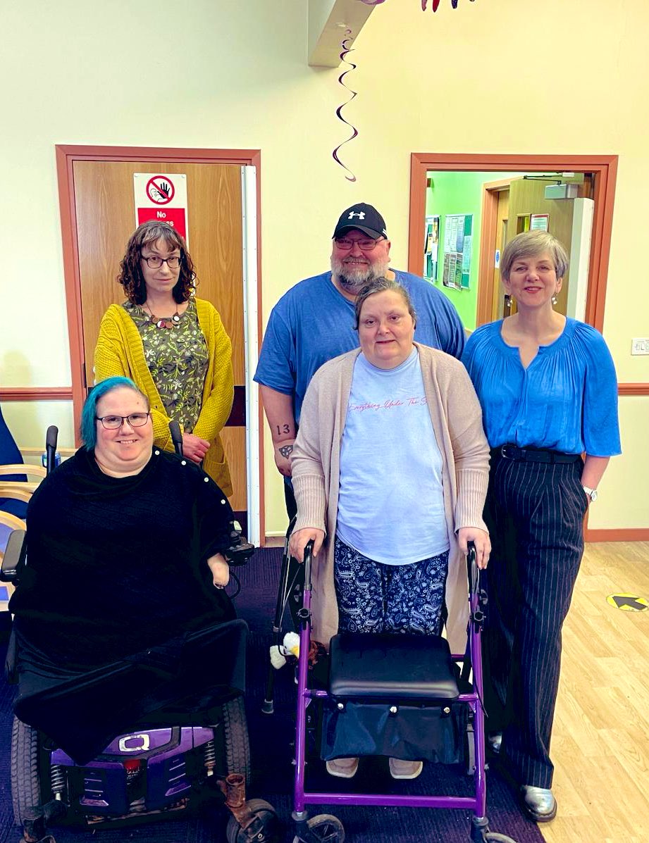 1/2 Over the constituency border in Old Basford today to catch up with the fantastic <a href="/DDNottingham/">Disability Support</a>. They do incredible work to support people across Nottingham and Notts. Demand for their services is growing but they rely on grants and donations to survive.