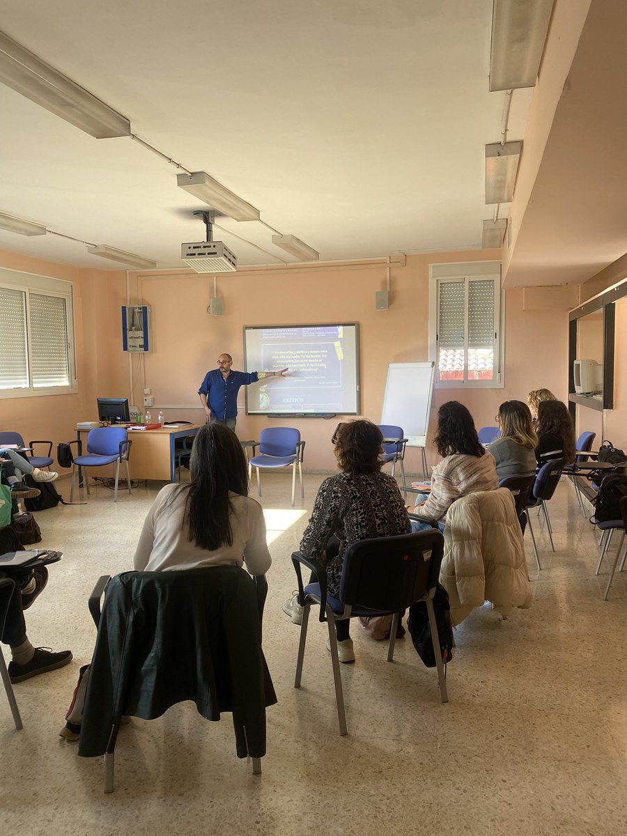 🚀 Hablamos de libros📚, de lectura 👩🏻‍🏫, de Aprendizaje Servicio 🤲🏼 y de mucho más de la mano de <a href="/1tristeprofesor/">antonio martín</a> en nuestro curso LA VOZ A TU DEBIDA: LECTURA, ORALIDAD Y COMPETENCIA DIGITAL en <a href="/cepcastilleja/">CEP Castilleja</a> #plandelectura