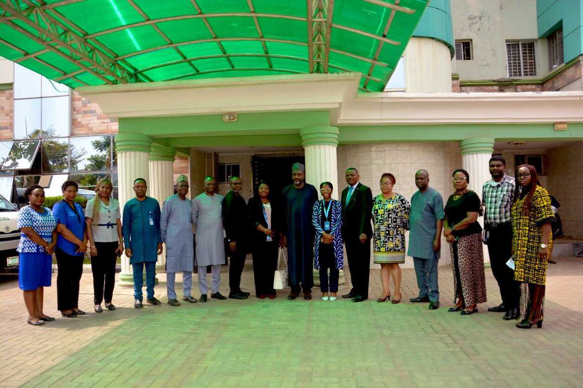 Emerging sophisticated trends in wildlife & 🌳 crime require heightened vigilance & innovative solutions. In our support for 🐘🦥🍃 conservation in 🇳🇬, today, we handed over operational equipment such as GPS trackers, digital binoculars, walkie-talkies & more to @NESREANigeria