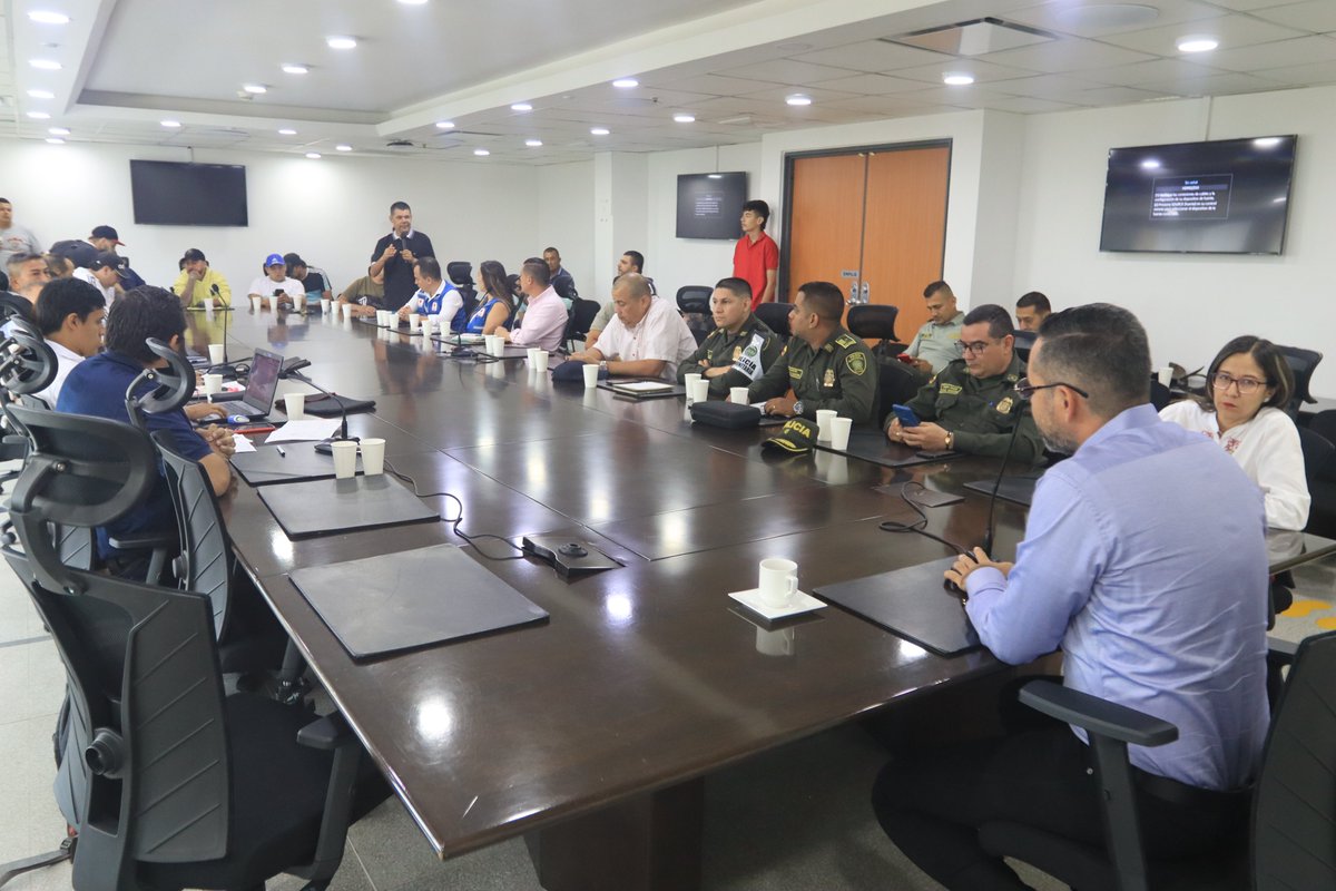 Iniciaremos una gran campaña desde la <a href="/AlcaldiaBGA/">Alcaldía de Bucaramanga</a> para acompañar masivamente al <a href="/ABucaramanga/">Atlético Bucaramanga</a> en este gran momento: tenemos que llenar al Alfonso López.

Por eso ampliaremos el pie de fuerza en los alrededores del estadio para garantizar la seguridad de todos. #MePongoLaCamiseta