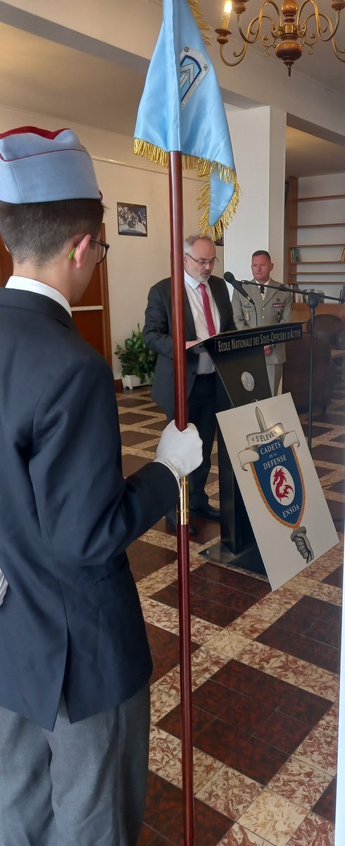 Remise des insignes à la 16ème promotion des cadets de la défense. 👏 aux 46 cadets présents pour leur implication et leur mobilisation #citoyenneté #solidarité #fraternité #tolérance #mémoire @v_guggiari @acpoitiers @BndicteRobert