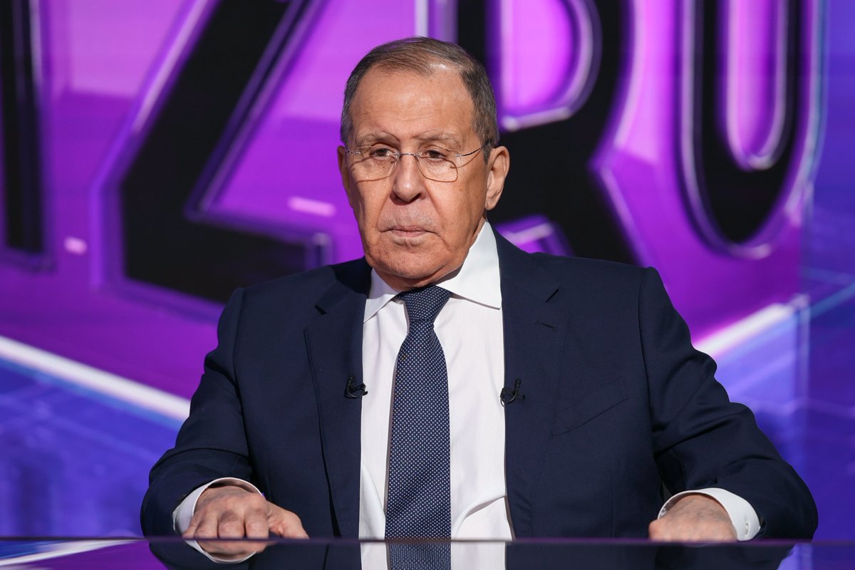 💬 Canciller Serguéi Lavrov: A los políticos occidentales no les preocupan las perspectivas de desarrollo en interés de sus pueblos, la paz y la solución de los problemas globales que son verdaderamente comunes a todos nosotros. Solo están preocupados por los ciclos electorales.