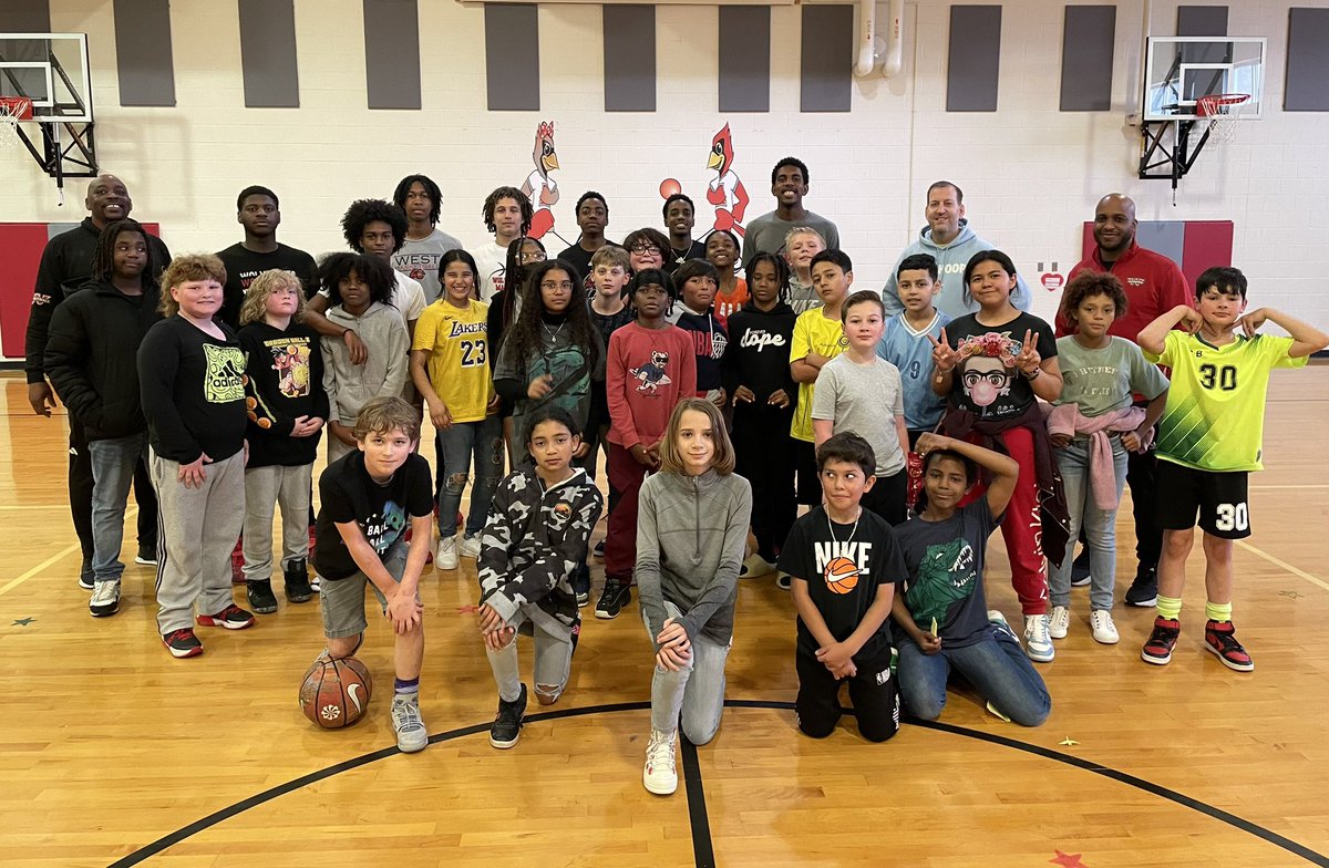 🚨 Red Alert 🚨 Thank You @ATAllenElem for allowing us come be apart of your basketball session. We enjoyed our time with you all. #TeamFamilyBelieve #WestUp @westcabsports @westcabboosters