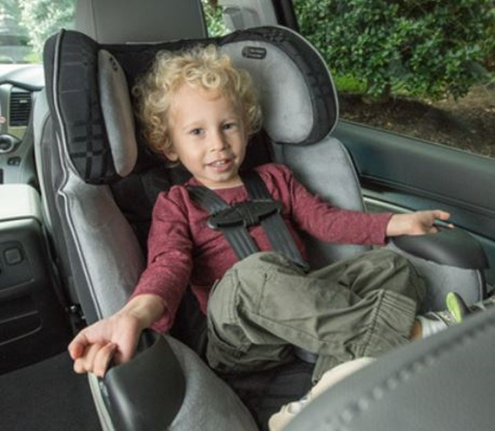 Did you know you should reference both your child safety seat manual & vehicle manual for installation instructions? For more info click here: tinyurl.com/4jz3exvb #carseats #boosterseats #travelsafety @GM @VUMCchildren @InjuryFreeKids @SKWAdvocate