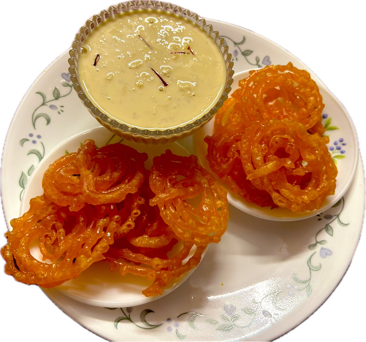 Priyankavatsh's tweet image. Kuchh Meetha ho jaye 😄😄

Ye Rabri aur jalebi maine banayi hai 😄😄

#IndianDessert #IndianDelicacy
