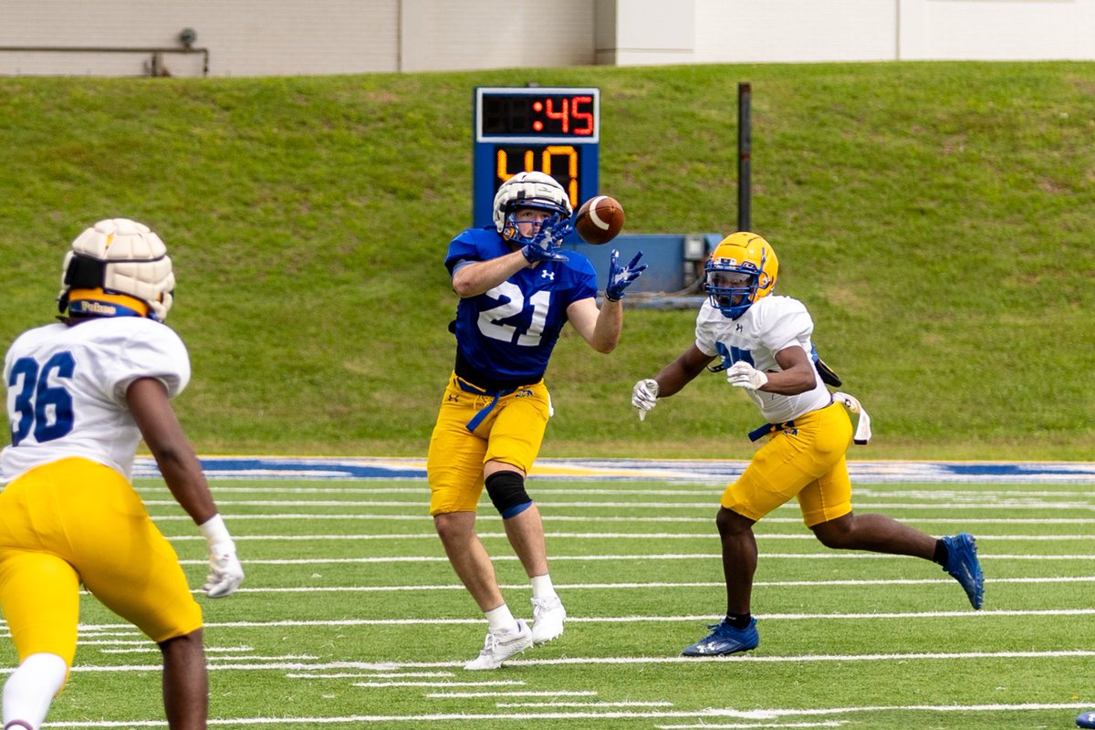 Spring Snaps📸 #GeauxPokes | #WeDat