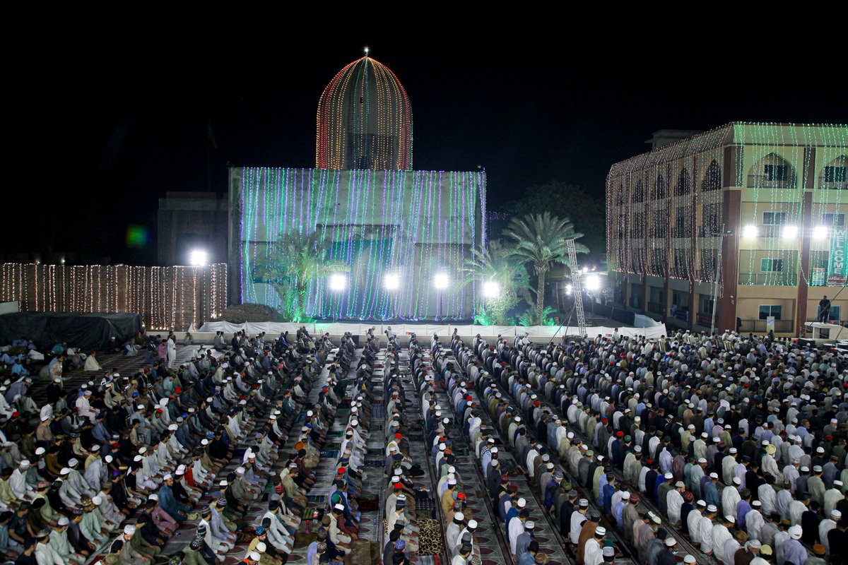 شہرِ اعتکاف 2024: نمازِ تراویح کے روح پرور مناظر

#ItikafCity2024 #Ramadan