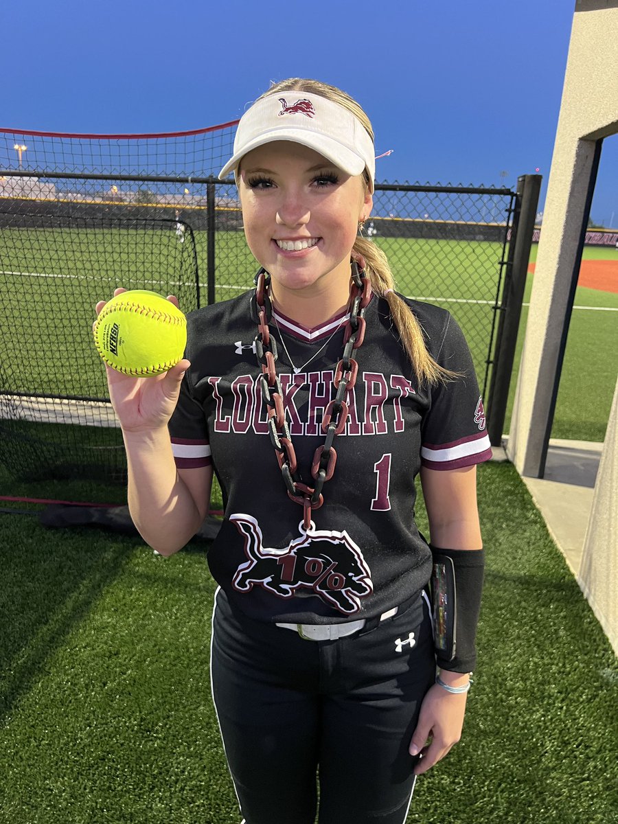 LockhartLionsSB's tweet photo. Congratulations to @PresliMoebes on her home run last night. Her bat is on fire! 🔥 https://t.co/ip7m3LK6Si