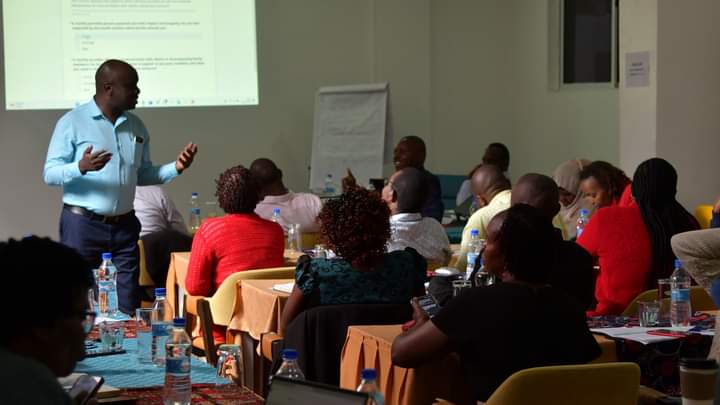 A STEP CLOSER TO #UHC COVERAGE: TEAMS MEET TO COMPLETE LAIKIPIA’S #PRIMARYCARENETWORK

Laikipia Health Service in partnership with the @MOH_Kenya  and @USAIDKenya Tujenge Jamii concludes two-day training to facilitate the mapping of health facilities to set up PCNs County.
1/6