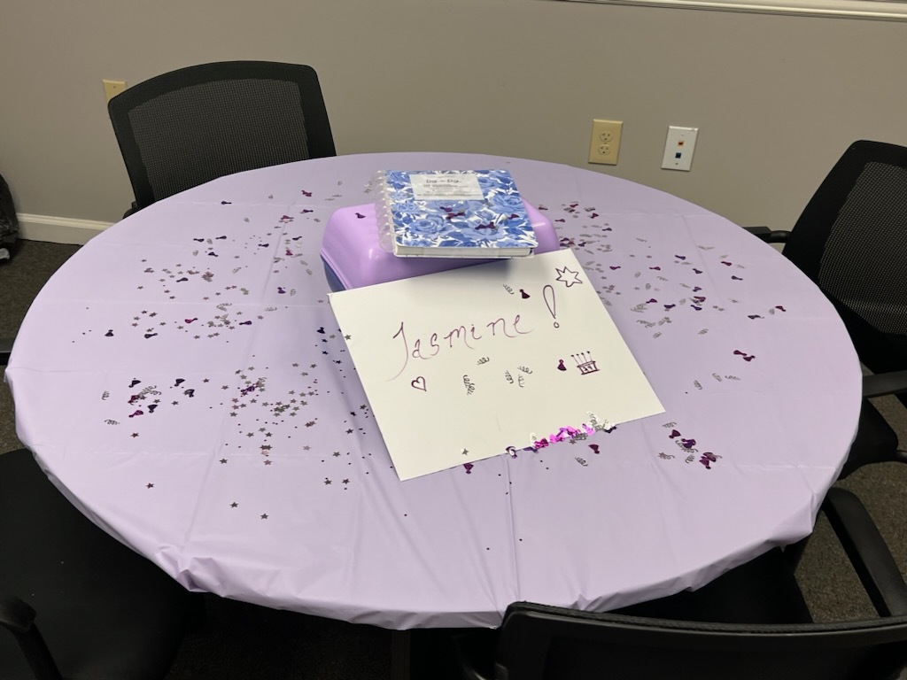 Happy Birthday to our Recruitment Coordinator, Jasmine. You brighten the office everyday with your great personality and energy. We are lucky to have you. #birthday #Express #Baltimore