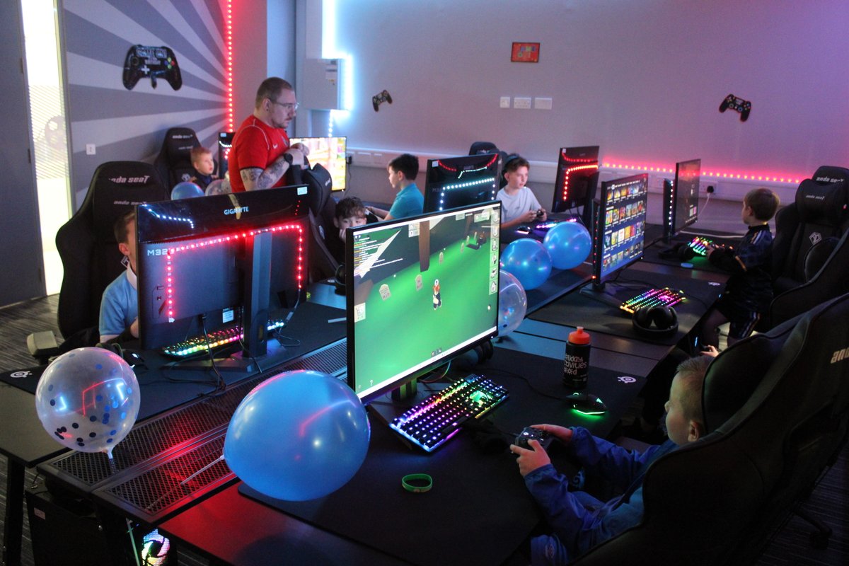 🥳 𝐓𝐡𝐞 𝐩𝐞𝐫𝐟𝐞𝐜𝐭 𝐩𝐚𝐫𝐭𝐲 𝐢𝐝𝐞𝐚 🎮 Our gaming room is now open and available for birthday parties up to 8 people 🎈 Full info 👇 ow.ly/rRye50QtsF1