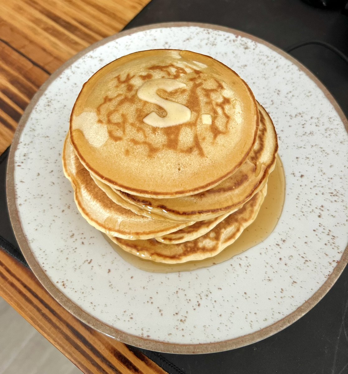 POV: você dormiu aqui em casa e eu fiz SNACK panquecas pro café da manhã 🥞