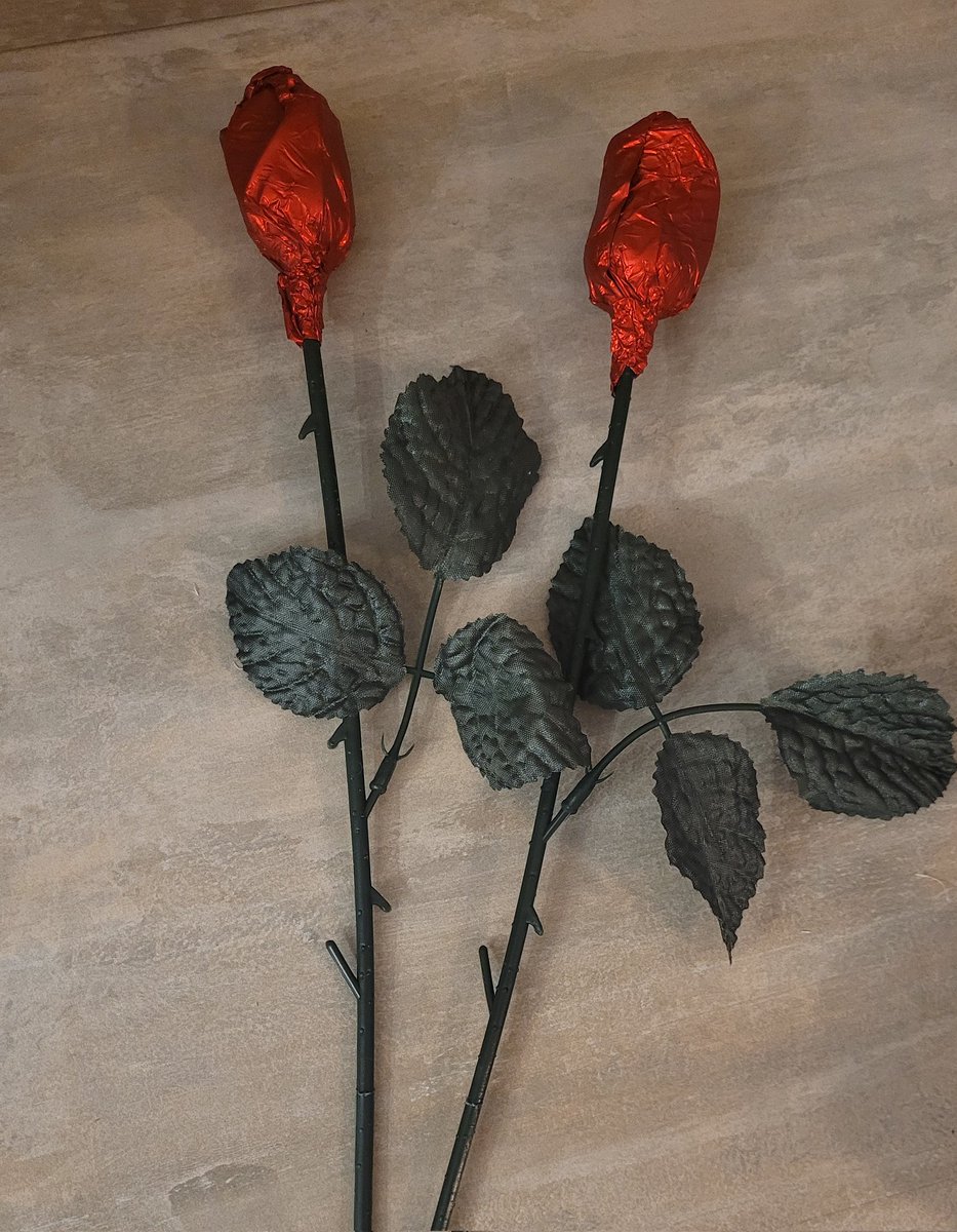 ProLenny71's tweet image. Lembrei de #Redbuttons
#cünzey
#KIZILGONCALAR 
#MertYazıcıoğlu 
#dizi