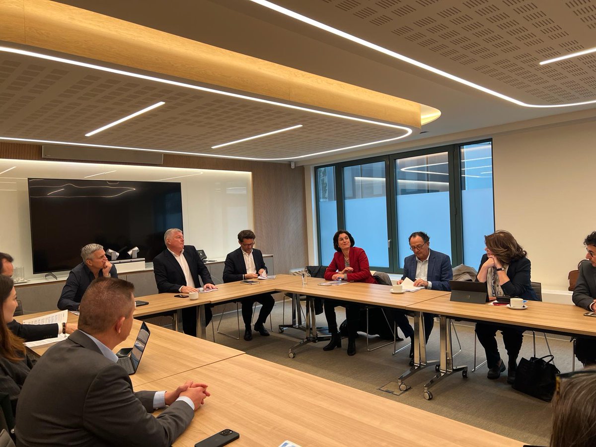 Lancement des délégations adhérents mensuelle <a href="/medef/">Mouvement des Entreprises de France</a> à #Bruxelles ! 🇪🇺 
Nous voulons ouvrir grand les portes de l'Europe à tous nos adhérents. Merci au <a href="/MedefOccitanie/">Mouvement des Entreprises de France Occitanie</a> d'avoir inauguré ce nouveau cycle.