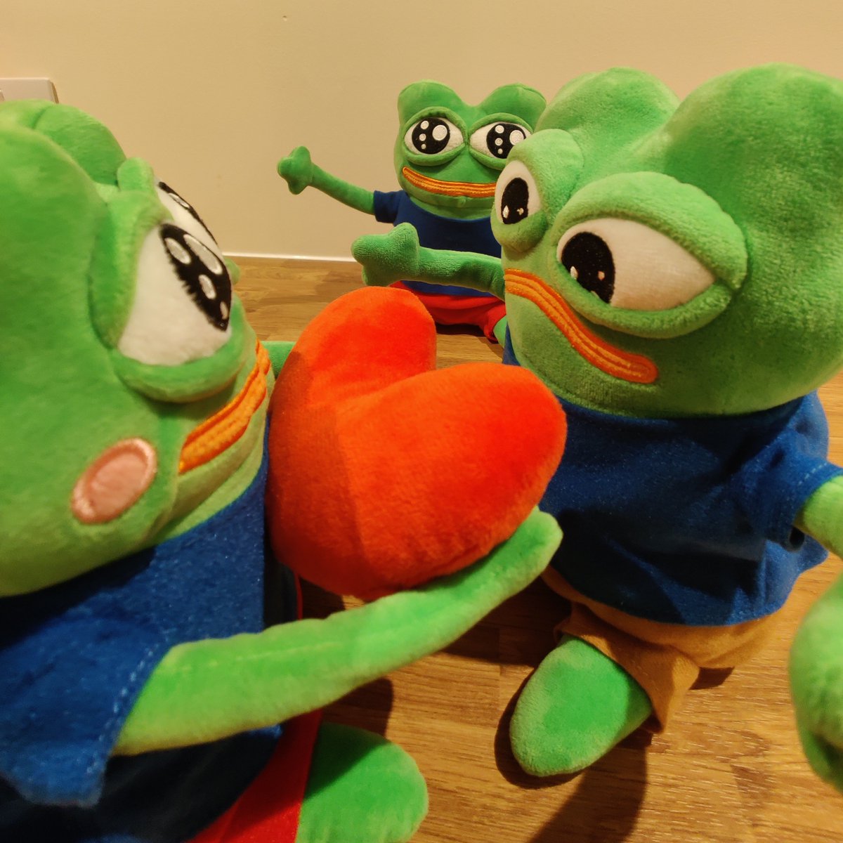 Me when I give my heart to my crush

#peepo