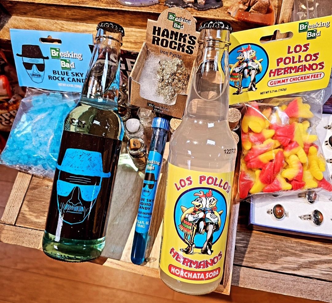 Feeling blue? Us too! 🚀 #breakingbad #walterwhite #jessepinkman #heisenberg #hankschrader #bettercallsaul #aaronpaul #bryancranston #deannorris #breakingbadedit #lospolloshermanos #schraderbräu 📷: Rocket Fizz Woodstock, GA *products vary by location*