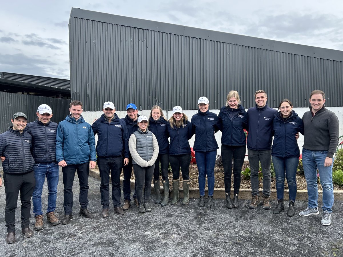 It was a pleasure to host the @FlyingStartNews second year trainees on a visit to Golden Farm today. The future is in good hands. 🙌