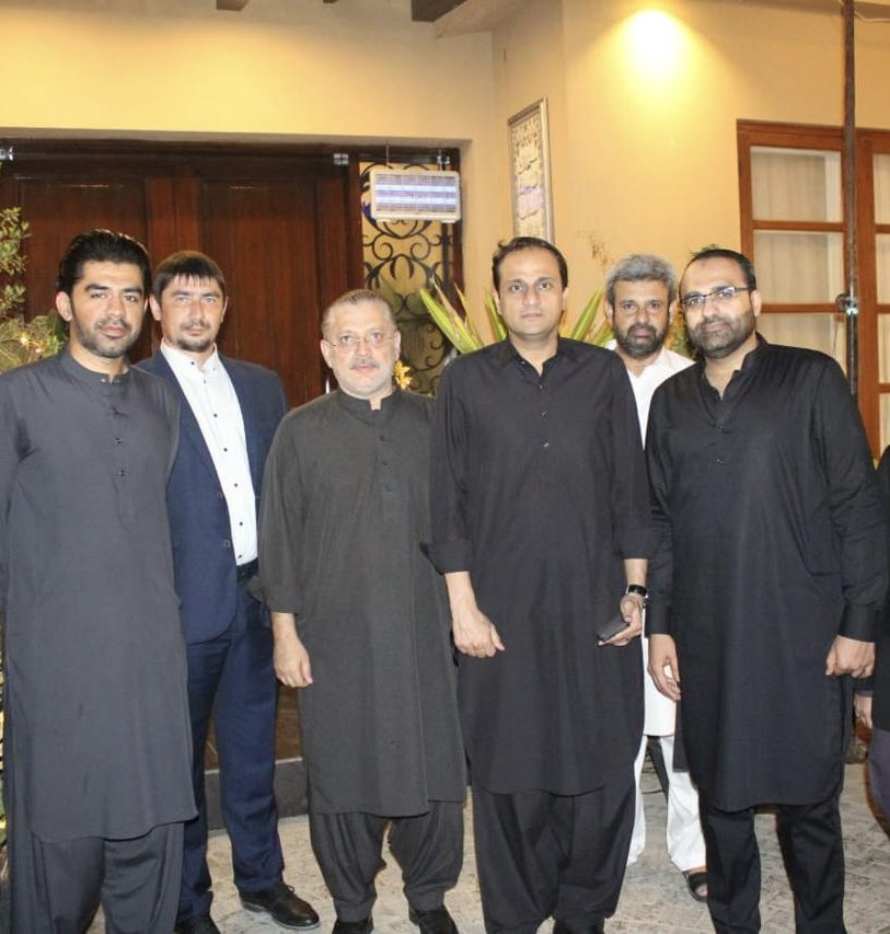 With Senior Minister Sindh @sharjeelinam and the best mayor , Karachi has ever seen @murtazawahab1 at Iftar hosted by @JehangirIshtiaq