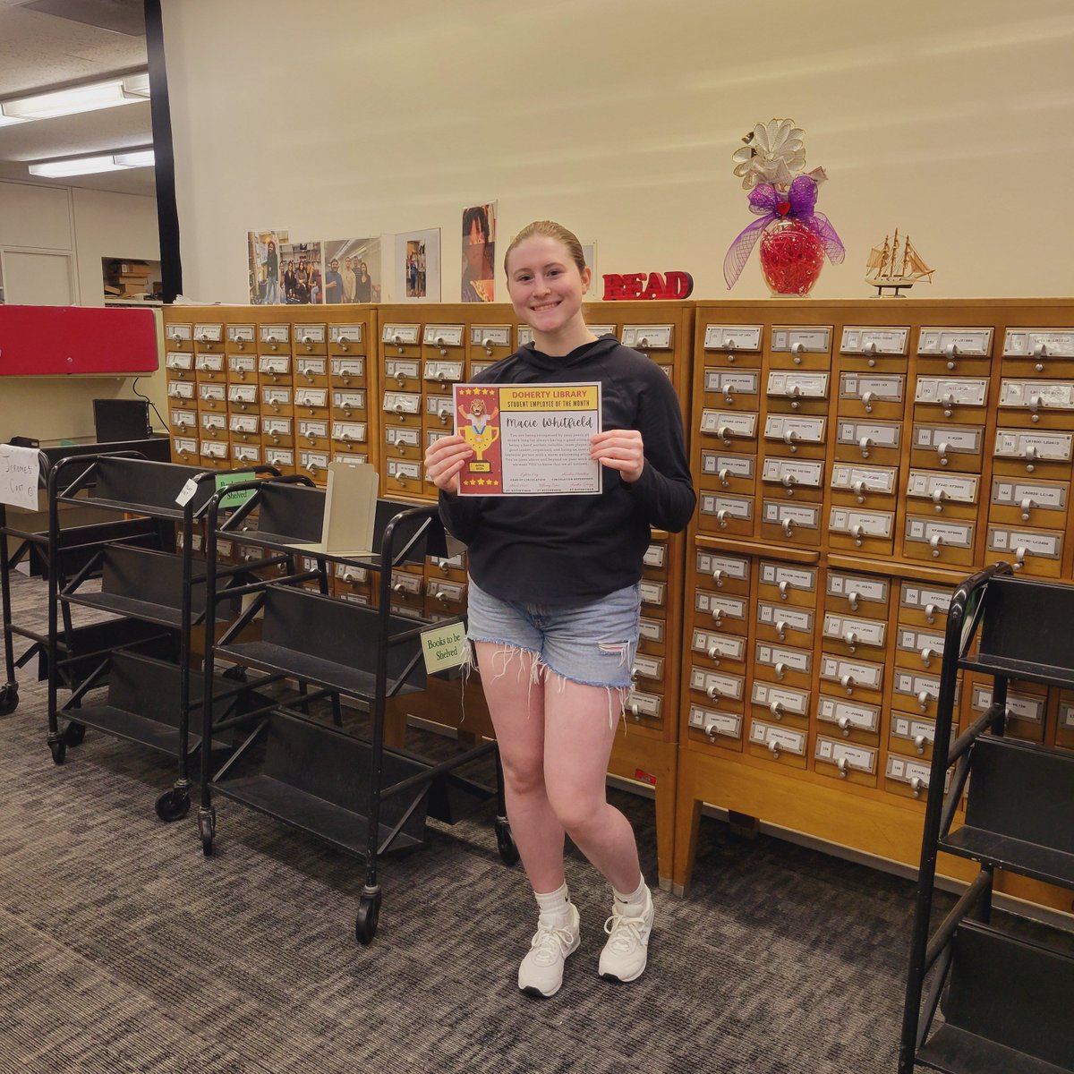 DohertyLibrary's tweet image. Congratulations to our April Student Employee of the Month, Macie Whitfield 🎉🎈👏 Thank you for all of your hard work!

#dohertylibrary #USThouston #academic library #studentofthemonth⭐️