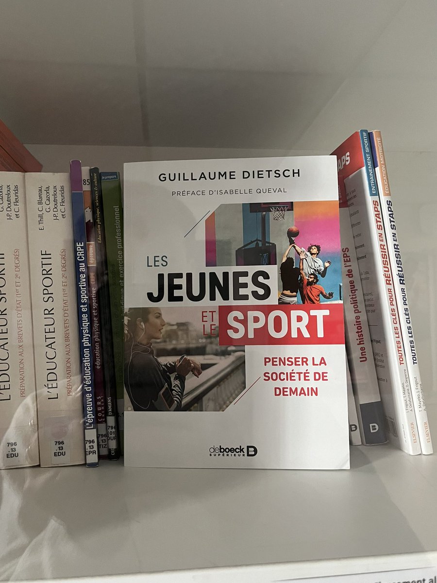 StapsBde's tweet image. 📣 JEU CONCOURS 📣

Gagne un exemplaire du livre de @GDietsch1 "Les jeunes et le sport : Penser la société de demain".

Pour participer il te suffit de Like et Reposter ce tweet ! ❤️🔁

⚠️ Seule condition : Être étudiant en STAPS à l’UPEC 

Tirage au sort jeudi 21h.⌛️