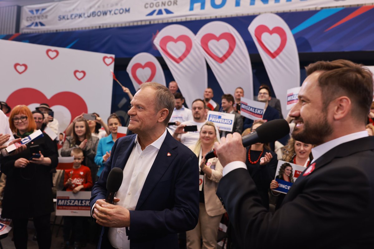 WiolaPaprocka's tweet photo. Kraków dziękujemy🤍❤️ Razem idziemy w dobrym kierunku! Pamiętajcie, że  wybory już w tę niedzielę! Głosujcie na @OlekMiszalski https://t.co/bqnoNL7gG4