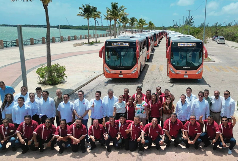 #MercedesBenzAutobuses impulsa la #movilidad en #Cancún, 1era entrega de 100 #autobuses para la #ZonaHotelera naciontransporte.com/mercedes-benz-… @MBenzBusesMx #naciontransporte #autotransporte #PasioniMBAtible