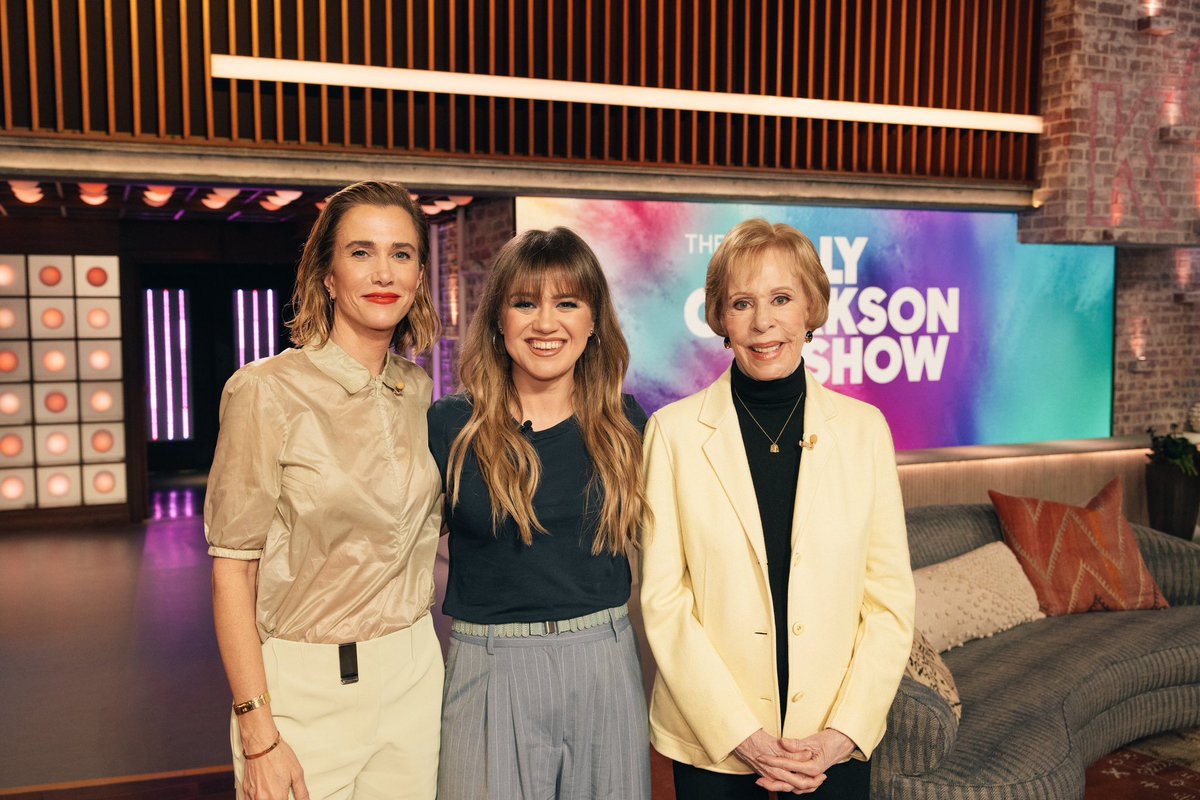 So thrilled to be back with Kelly and my Palm Royale costar, the brilliant Kristen Wiig 💞 Check your local listings and tune in to The Kelly Clarkson Show today!