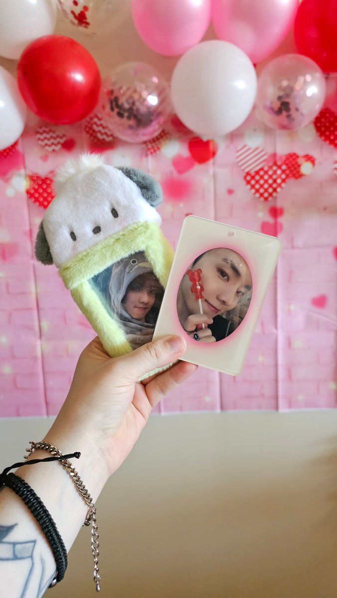 megan 🍒 tweet media