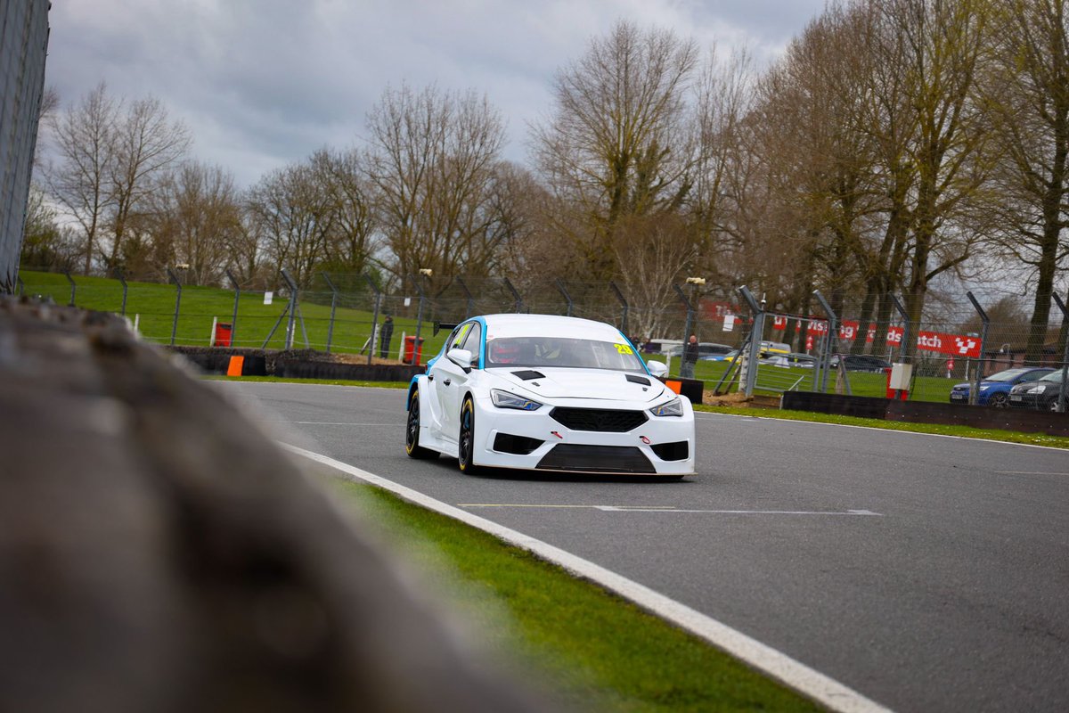 First official @btcc outing ✅ A great days running for Chris & Scott as they get to grips with the Cupra Leon for the first time! Next up, Croft 👀 #WeAreRestart #RestartRacing #BTCC