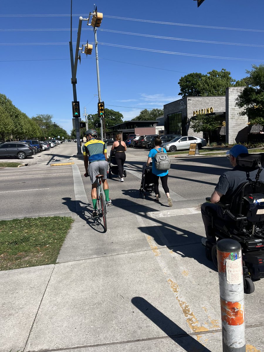 Traffic jam on the MKT Trail at Yale Street. 
#VisionZero #SafeStreetsForAll #PublicSafety