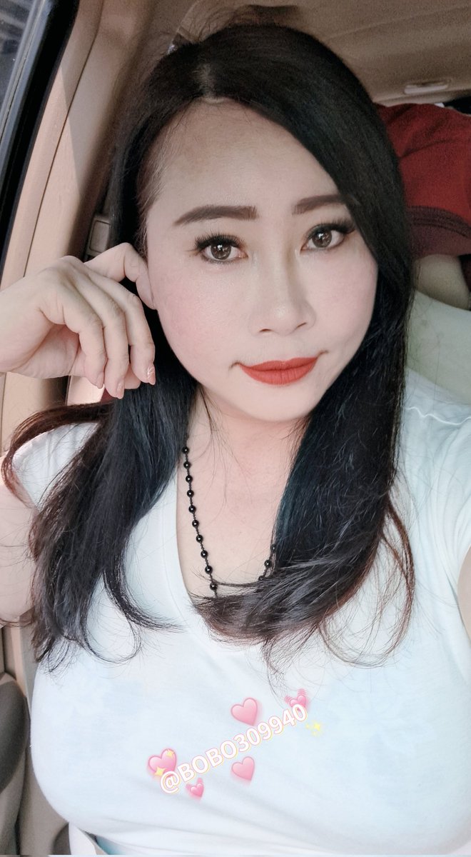 #我南部的粉絲在哪裡～
#讓我見識一下南部人的熱情
#高雄的鐵紛心動就快行動喔～
#網路上幻想還不如真實的見面呦～4／6（六）10:00～14:00
#專業家政婦分享家政婦的內容更貼近南部粉絲做互動呦～
#現場抽出幾位幸運兒可以得到我現場脫下的原味和驚喜的小禮喔😊
想見我本尊速速報名4／5  17:00截止 https://t.co/rZcyA3D91s