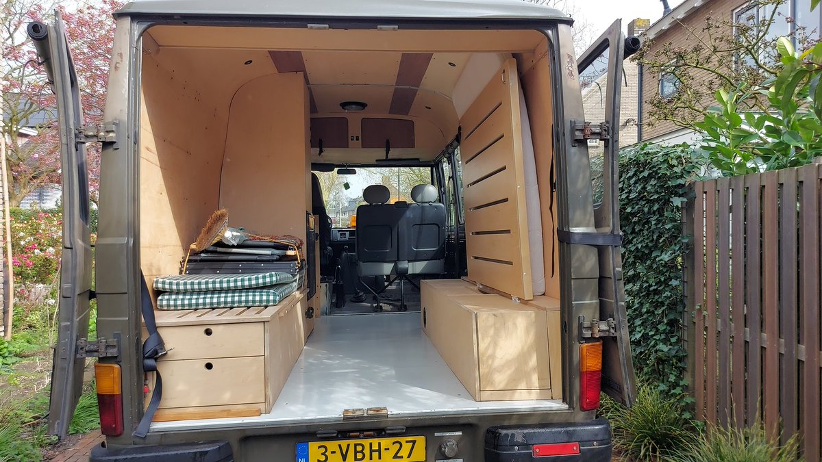 vans_vintage's tweet photo. Groene Gast is weer helemaal klaar! #GROENEGAST #MERCEDESD508 #LEGERAMBULANCE #STIJLVOLOPPAD #STIJLVOLKAMPEREN #RETROCAMPER #GAEROPUIT #LEKKEREROPUIT #RELAX #VINTAGEVANS #UNIEK #GENIETEN #GEWELDIG #TOEREN @Goboony https://t.co/39LY4yhY71