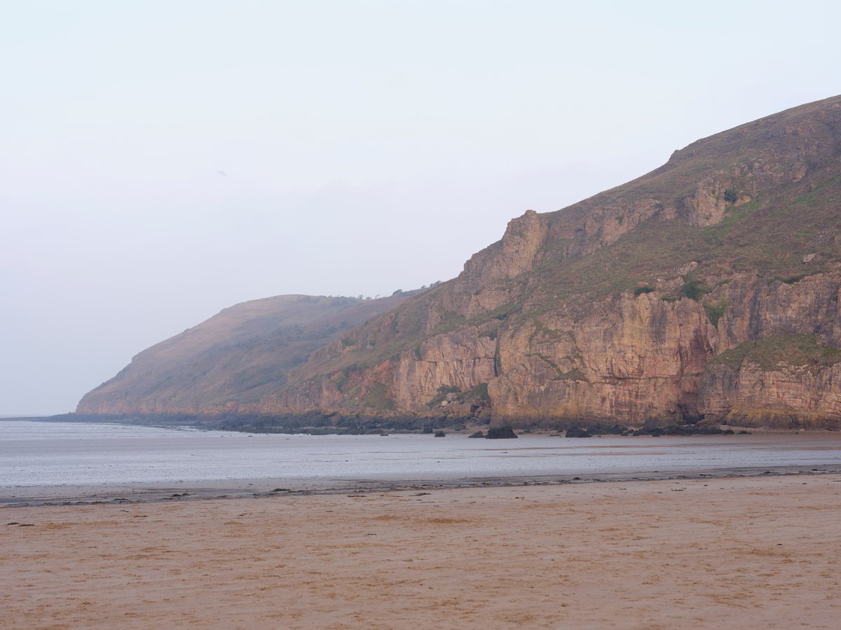 Join us at Brean Down this Friday for a free guided tour of this unique peninsula of the Somerset coast 🌊 Our knowledgeable guide will talk you through its fascinating history, from a Roman temple to the role it played during the Second Word War. bit.ly/NTBreanDownEve…