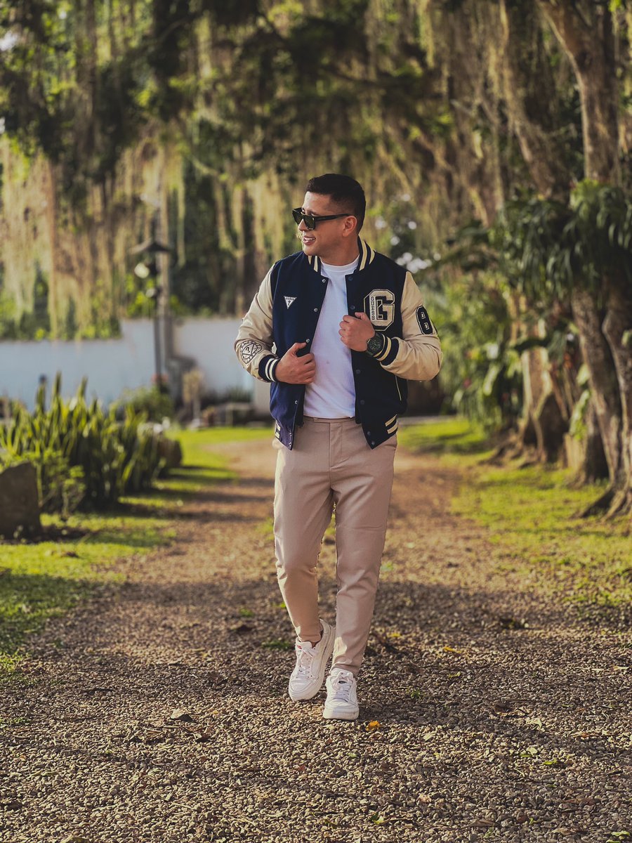 MateoCastroM's tweet photo. NO ES PECADO 🤫🎙️

Feliz y bendecido miércoles 🙏🏻❤️

#musica #photo #photography #miercoles https://t.co/oOvzvDD7Mv