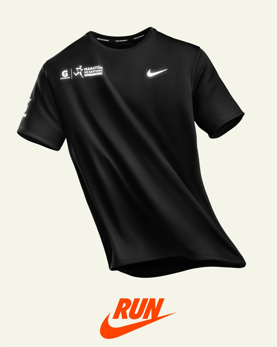 Corre_cl's tweet image. #GatoradeMaratóndeSantiago #Corre_RM
La organización del Gatorade Maratón de Santiago, junto con Nike, presentaron la nueva indumentaria, que este  año cuenta con un condimento especial: una camiseta roja sin mangas para  los 42K y una negra tradicional para los 10K y 21K.