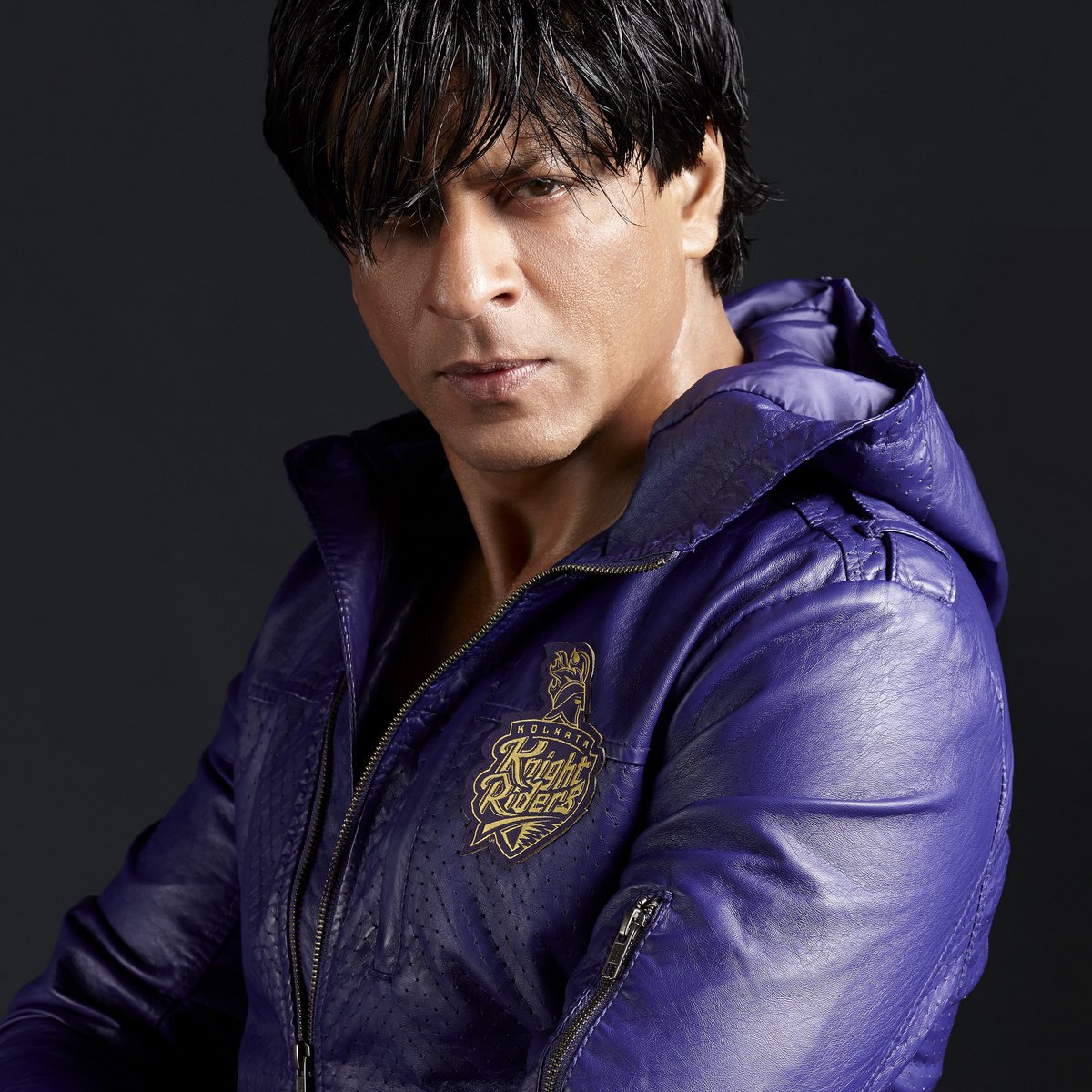 SRK: Playing every role with a winning spirit. 🏆🌟 @iamsrk 📸 @DabbooRatnani @ManishaDRatnani @Dabboo #srk #shahrukhkhan #dabbooratnani #dabbooratnaniphotography