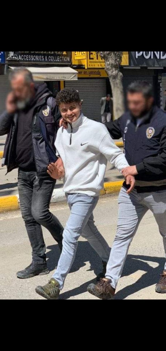 Gülüşün hiç solmasın kardeşim direne direne kazandık ✌✌✌✌✌✌⚘⚘🦋🦋🦋🌹🌹🌼🌼💐💐💐🌸🌸🌸