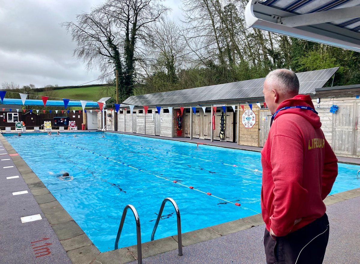 Despite the persistent April showers we are open for morning lane swimming, water is 26°C 🥵 Our Volunteer Lifeguards guarantee a sewage free swimming experience 👍🏊🏊‍♂️, (unlike most of the rivers & beaches in The South West). Book your swim: wiveypool.org