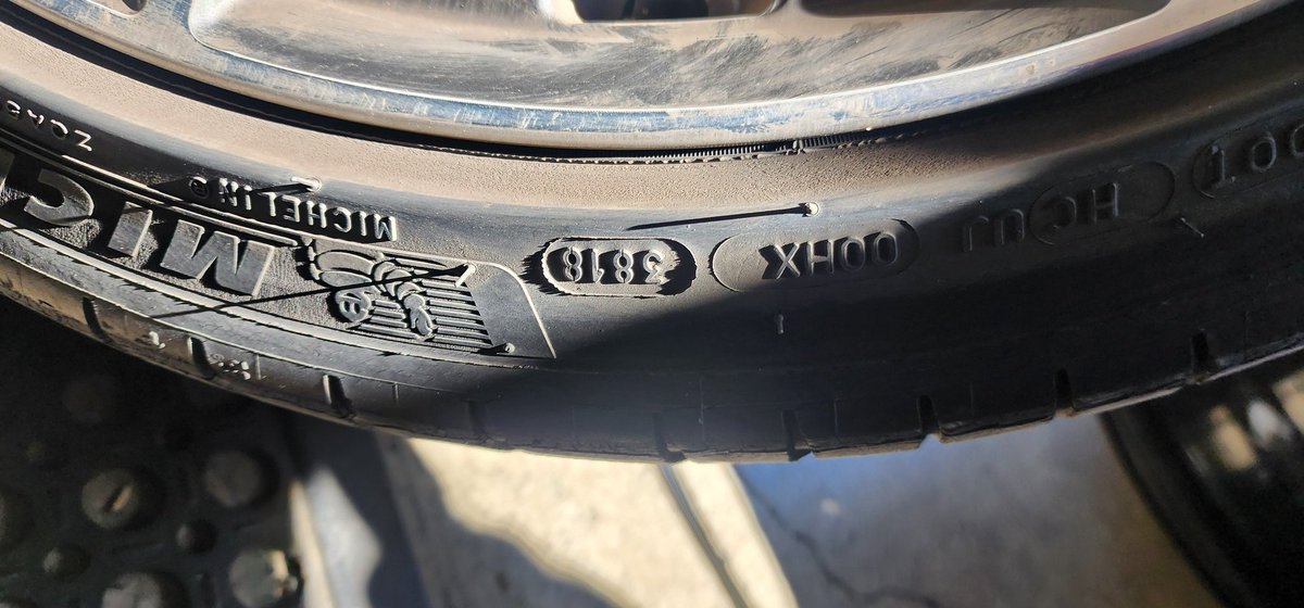 ChongLee323's tweet photo. Beware! $400 stock Michelin tires cracking dangerously within 5 years. Even budget brands last longer in L.A. weather @MichelinUSA @Hyundai #dangerous #tires https://t.co/5OemwmJBfI