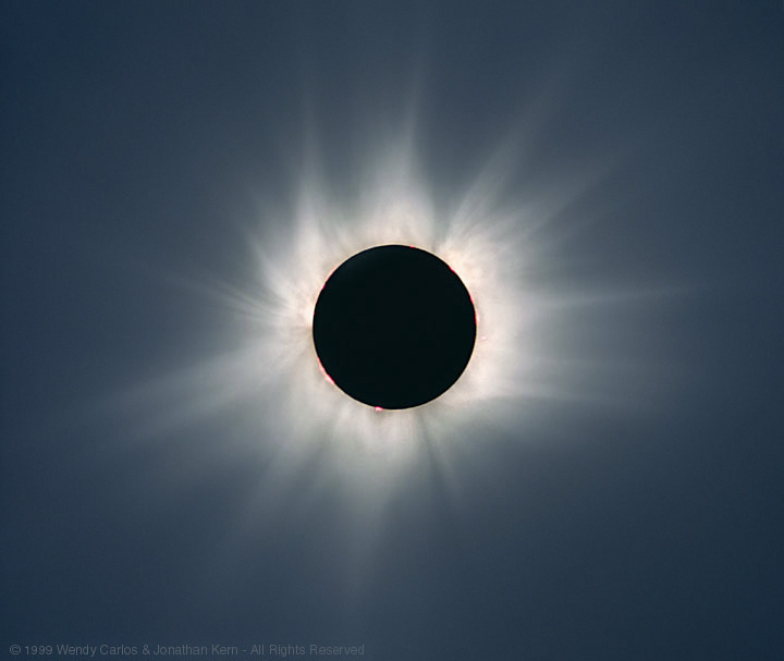 Taking a dive into Wendy Carlos’ early 2000s eclipse photography blog as we get hyped for the eclipse Monday.  Aka 'Confessions of a Coronaphile' wendycarlos.com/eclipse.html#t…