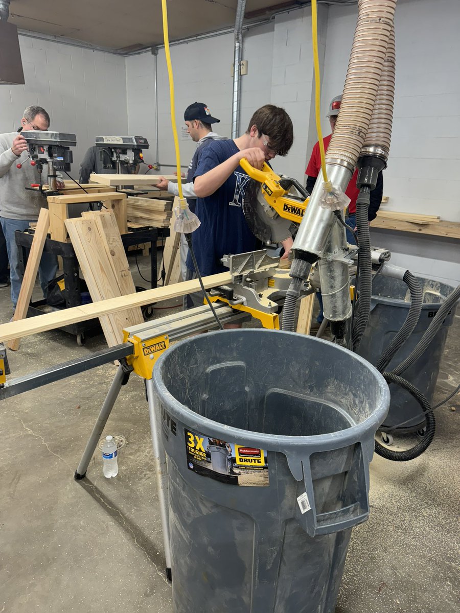RHSconstruct's tweet photo. Check out these @RalstonHS students and staff members volunteering on their day off during spring break!  Helping to build beds for Sleep in Heavenly Peace.  They busted their tails and got a lot accomplished!  #rampride https://t.co/ejtxT9O73f