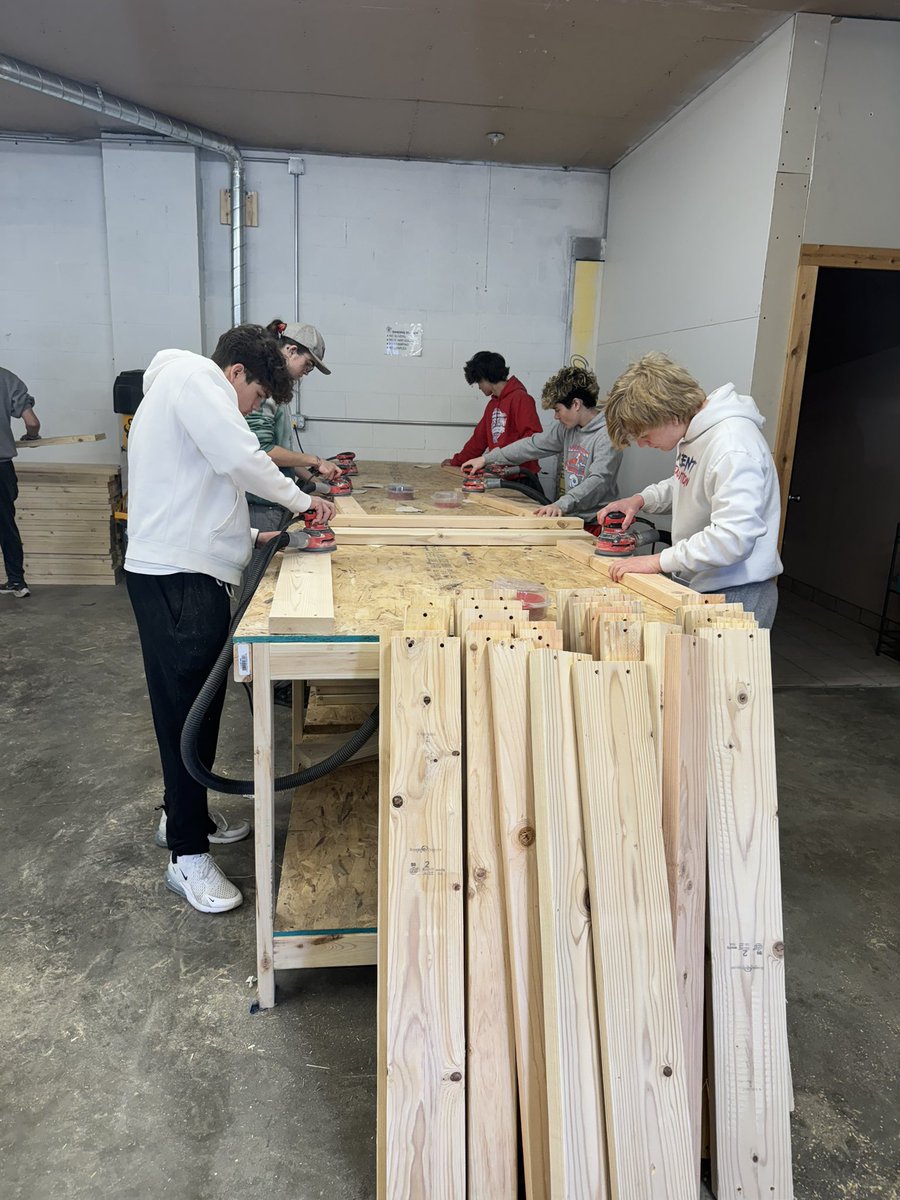 RHSconstruct's tweet photo. Check out these @RalstonHS students and staff members volunteering on their day off during spring break!  Helping to build beds for Sleep in Heavenly Peace.  They busted their tails and got a lot accomplished!  #rampride https://t.co/ejtxT9O73f