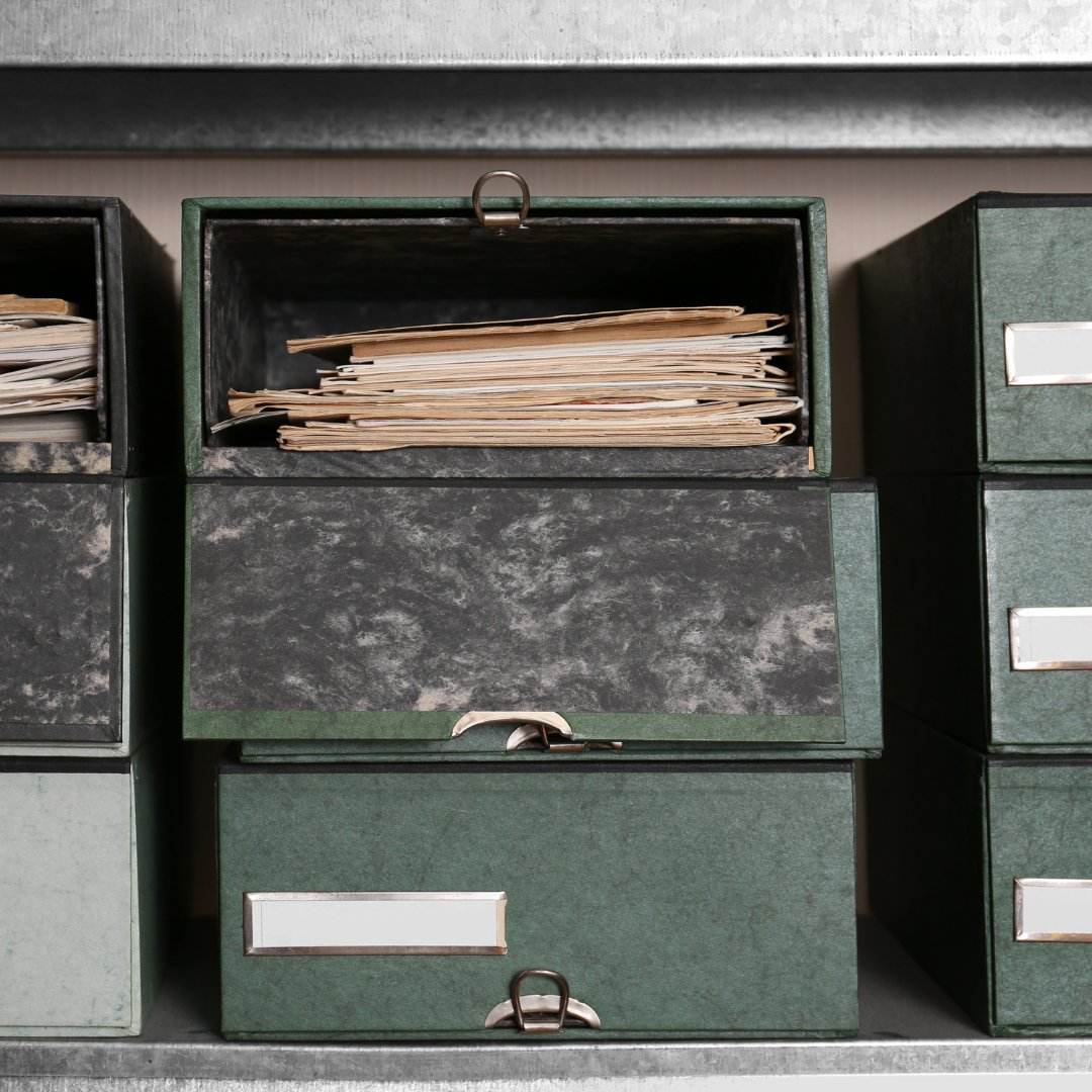 Ensure your paper records stand the test of time with proper preservation techniques. Keep documents flat and avoid clips and staples. Separate acidic paper. Invest in acid and lignin-free folders and boxes. More pro tips: bit.ly/LED_PersonalAr… #2024AAW #ArchivesAwarenessWeek