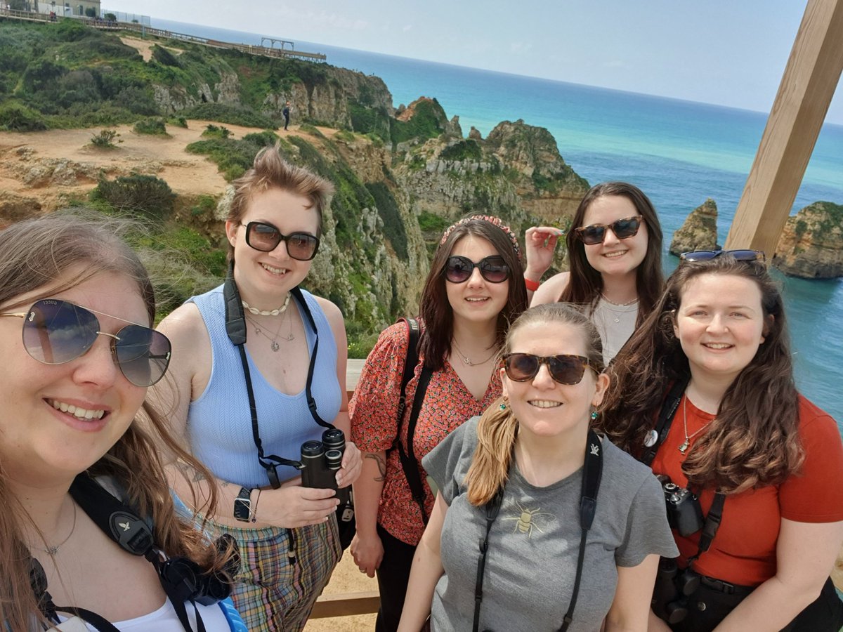 Girls trip birding in Portugal ☀️🪶

C. 80 species so far including Spanish Imperial Eagle; displaying Montagus; Black-Bellied Sandgrouse; Bee-eaters; Hoopoes; Pallid swifts; Gull-billed Terns; Golden Eagles; Booted Eagles; a Lesser Kestrel colony; and a nice surprise Puffin✨