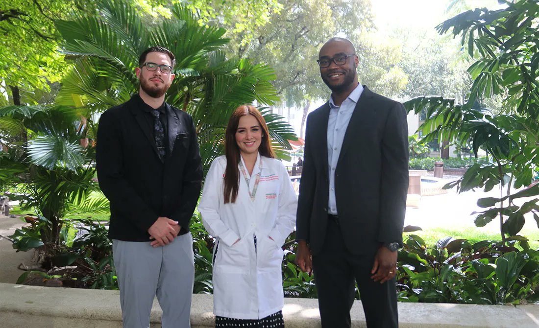 #umiami students explore their passions with internships at prestigious research labs. bit.ly/3PK1mi4 @umiamimedicine @Merck @EliLillyandCo