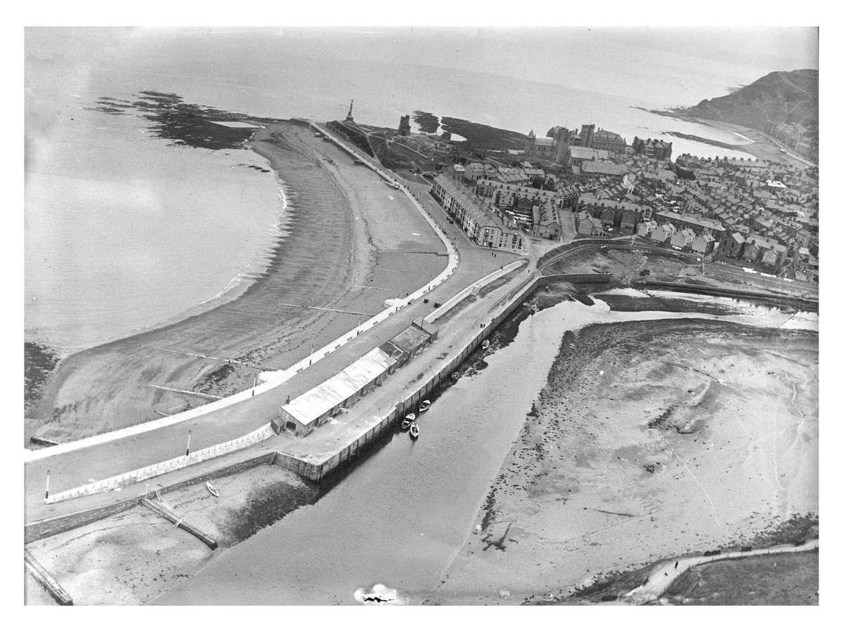 Aberystwyth on Camera: The Harbour and The RNLI’s Impact Upon It
🏛️@LlGCymru & ar-lein
📆11.04.24⏰1pm
Ymunwch â ni i glywed hanes effaith gorsaf bad achub yr RNLI ar Harbwr Aberystwyth gan Wil Troughton, Curadur Casgliad Ffotograffau y Llyfrgell.
🎟️ digwyddiadau.llyfrgell.cymru